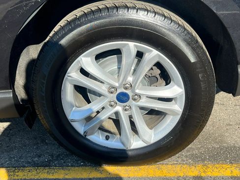 Used 2020 Ford Edge SEL AWD/4WD image 10