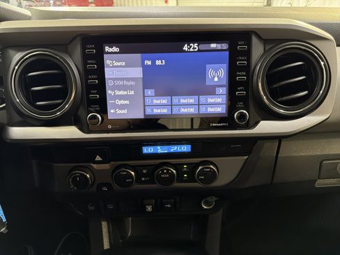 Used 2021 Toyota Tacoma SR5 w/ Technology Package image 17