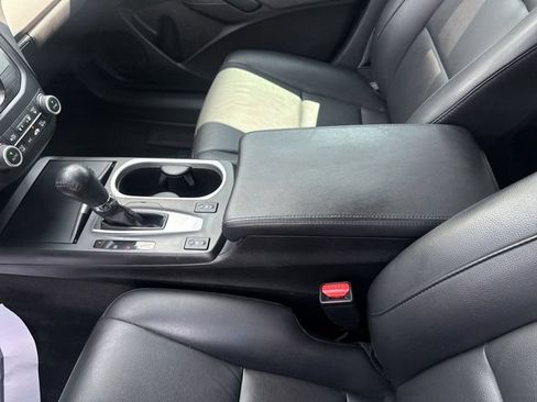 Used 2017 Acura RDX w/ AcuraWatch Plus Package FWD image 22