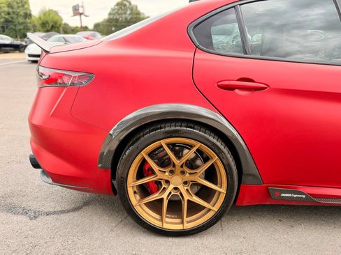 Used 2017 Alfa Romeo Giulia Quadrifoglio RWD image 10