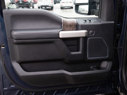 Used 2019 Ford F350 Lariat image 20