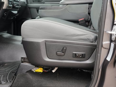 Used 2016 RAM 1500 Big Horn AWD/4WD image 15