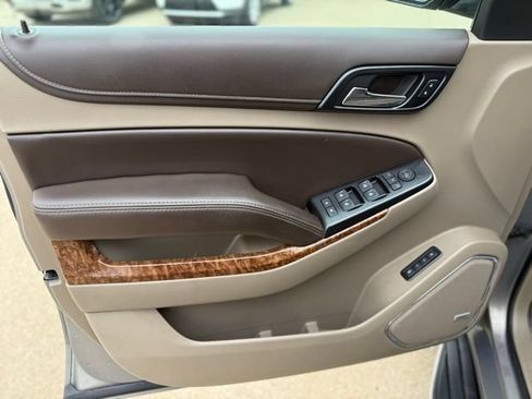 Used 2017 Chevrolet Suburban Premier AWD/4WD image 7