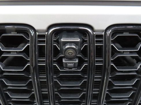 Used 2024 Jeep Wrangler High Altitude image 46