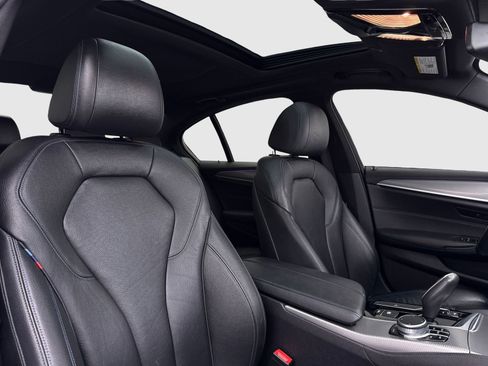 Used 2020 BMW 530i xDrive w/ M Sport Package image 41