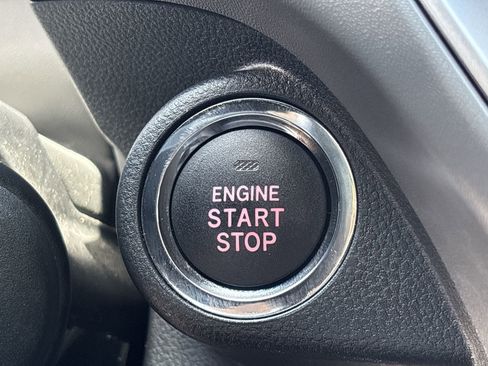 Used 2024 Subaru Crosstrek 2.0i Premium image 30