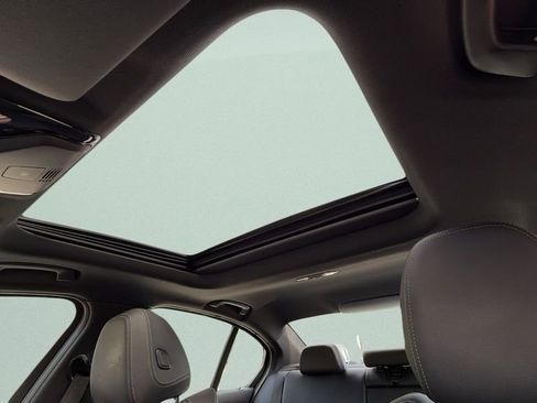 Used 2025 BMW 330i Sedan image 16