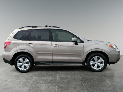Used 2016 Subaru Forester 2.5i Premium AWD/4WD image 5