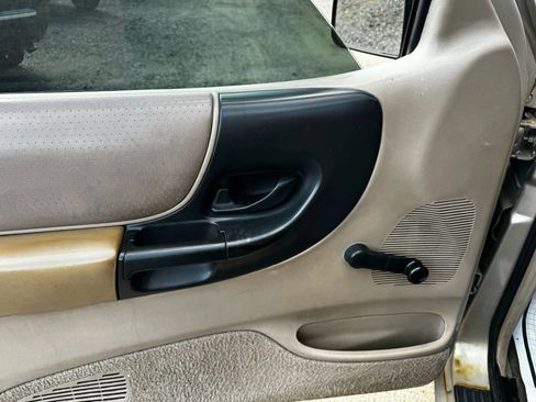 Used 1998 Ford Ranger Splash image 12