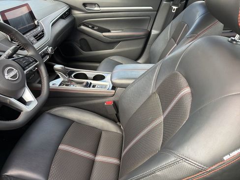 Used 2025 Nissan Altima 2.5 SR AWD/4WD image 6
