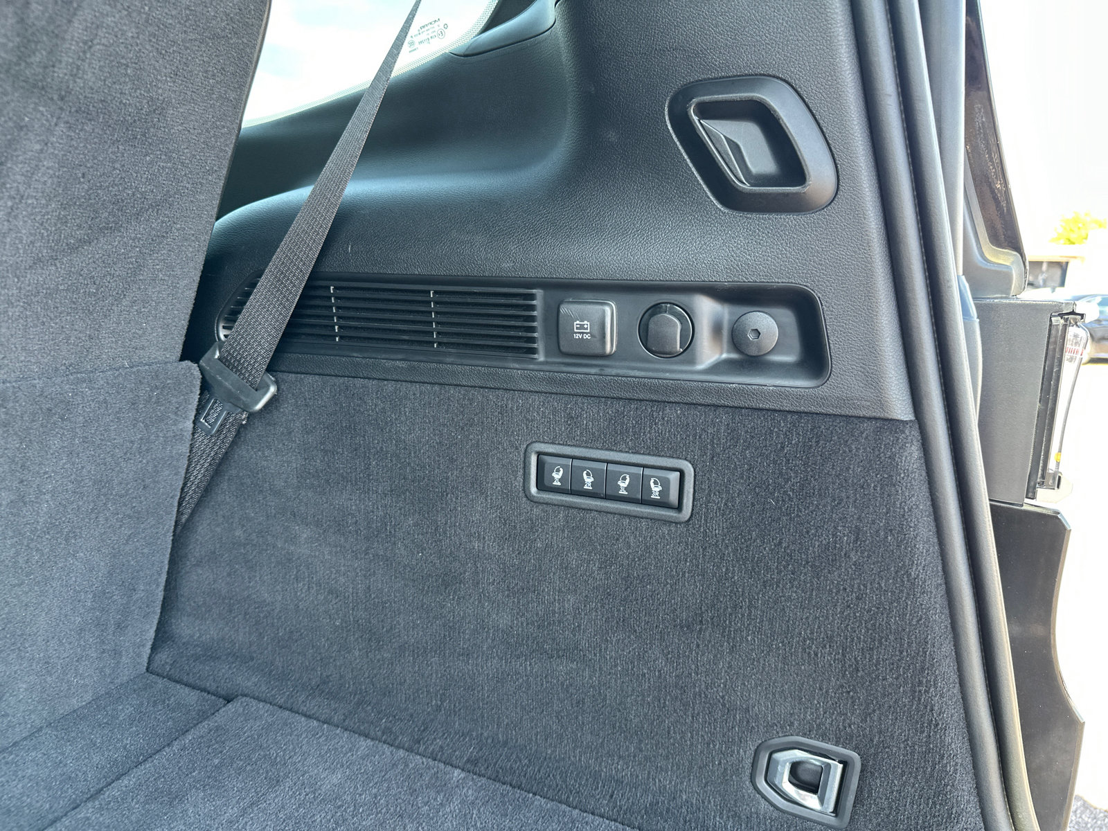 Used 2022 Jeep Grand Wagoneer Series I w/ Flexible Seating Group AWD/4WD image 18