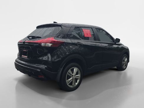 Certified 2025 Nissan Kicks Play S FWD image 5