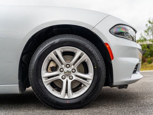 Used 2023 Dodge Charger SXT RWD image 9