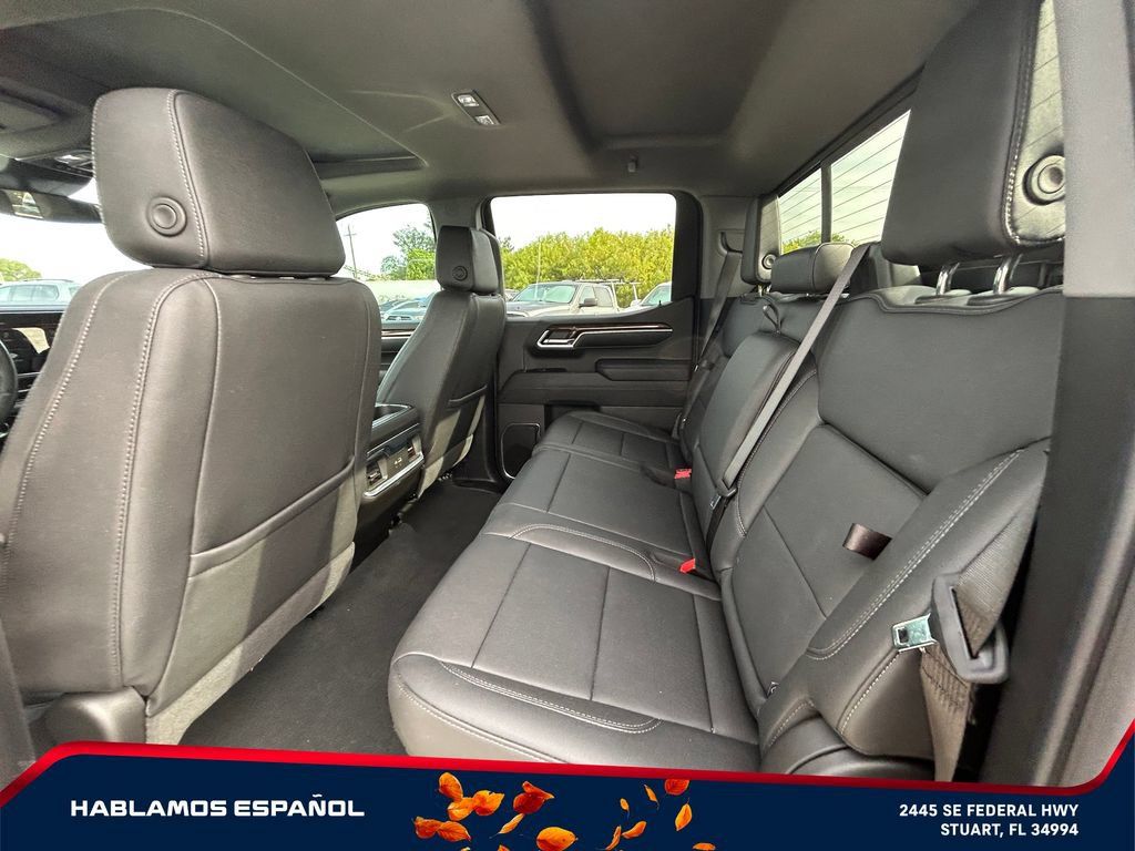 Used 2025 GMC Sierra 1500 Elevation w/ Elevation Premium Package AWD/4WD image 12