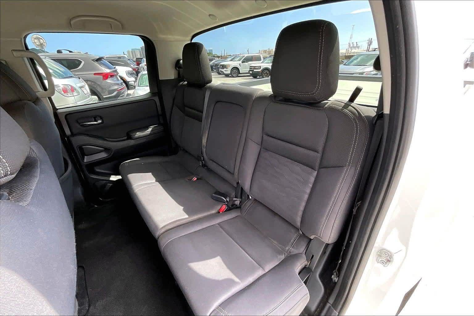 Used 2023 Nissan Frontier SV AWD/4WD image 29
