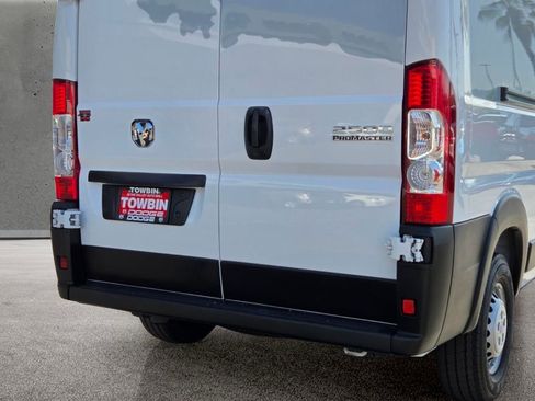 Used 2024 RAM ProMaster 2500 FWD image 5