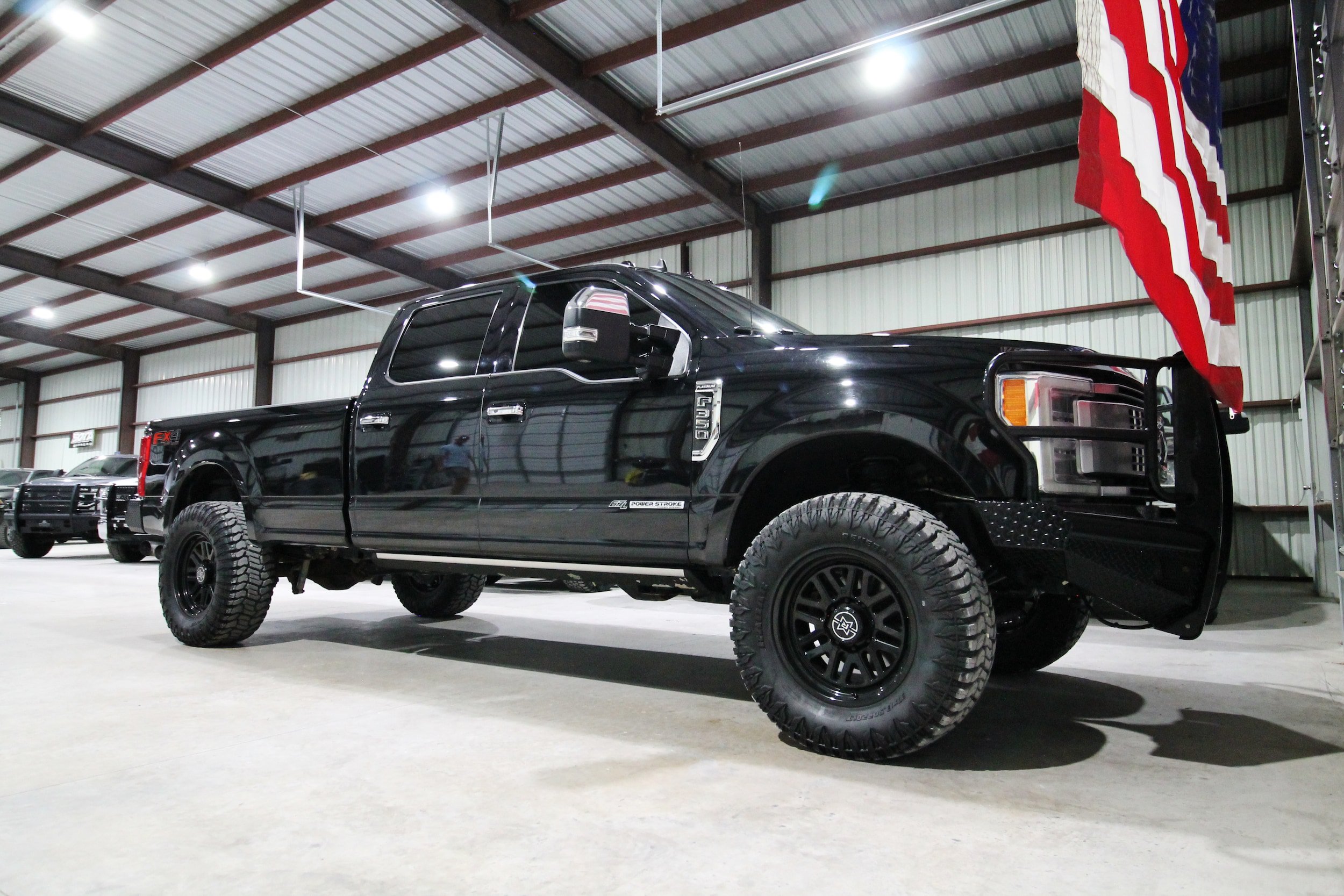 Used 2019 Ford F350 Platinum w/ Platinum Ultimate Package AWD/4WD image 17