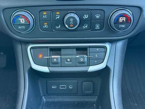 Used 2024 GMC Terrain SLE w/ Driver Convenience Package AWD/4WD image 31