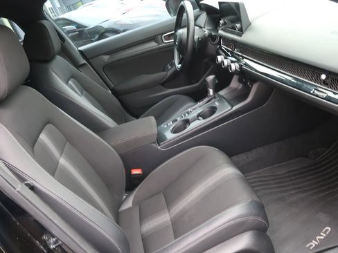 Used 2023 Honda Civic Sport image 26