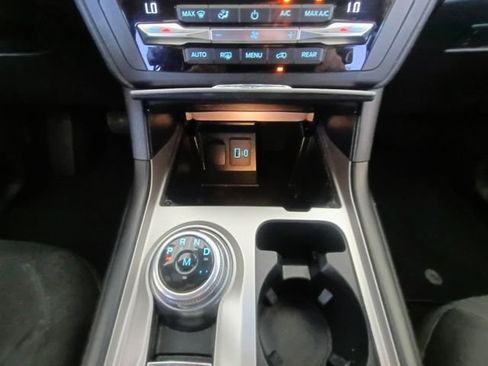 Used 2020 Ford Explorer XLT RWD image 38
