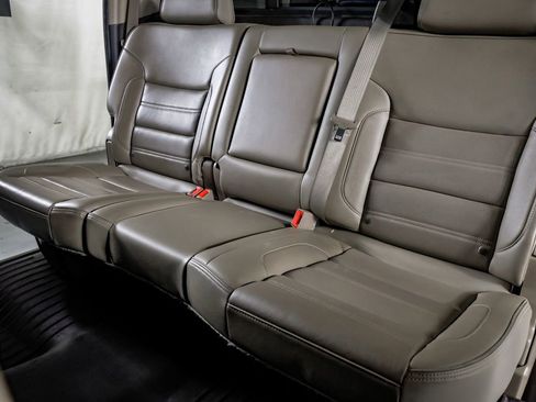 Used 2015 GMC Sierra 3500 Denali w/ Duramax Plus Package image 31