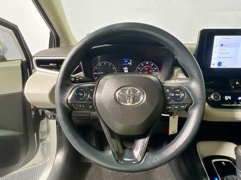 Used 2023 Toyota Corolla LE FWD image 16