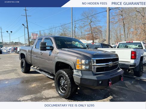 Used 2010 Chevrolet Silverado 2500 LT w/ Interior Plus Package image 1