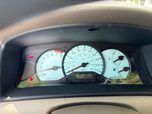 Used 2003 Toyota Corolla CE FWD image 2