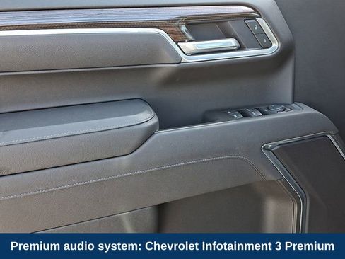 Used 2025 Chevrolet Silverado 1500 LT image 11