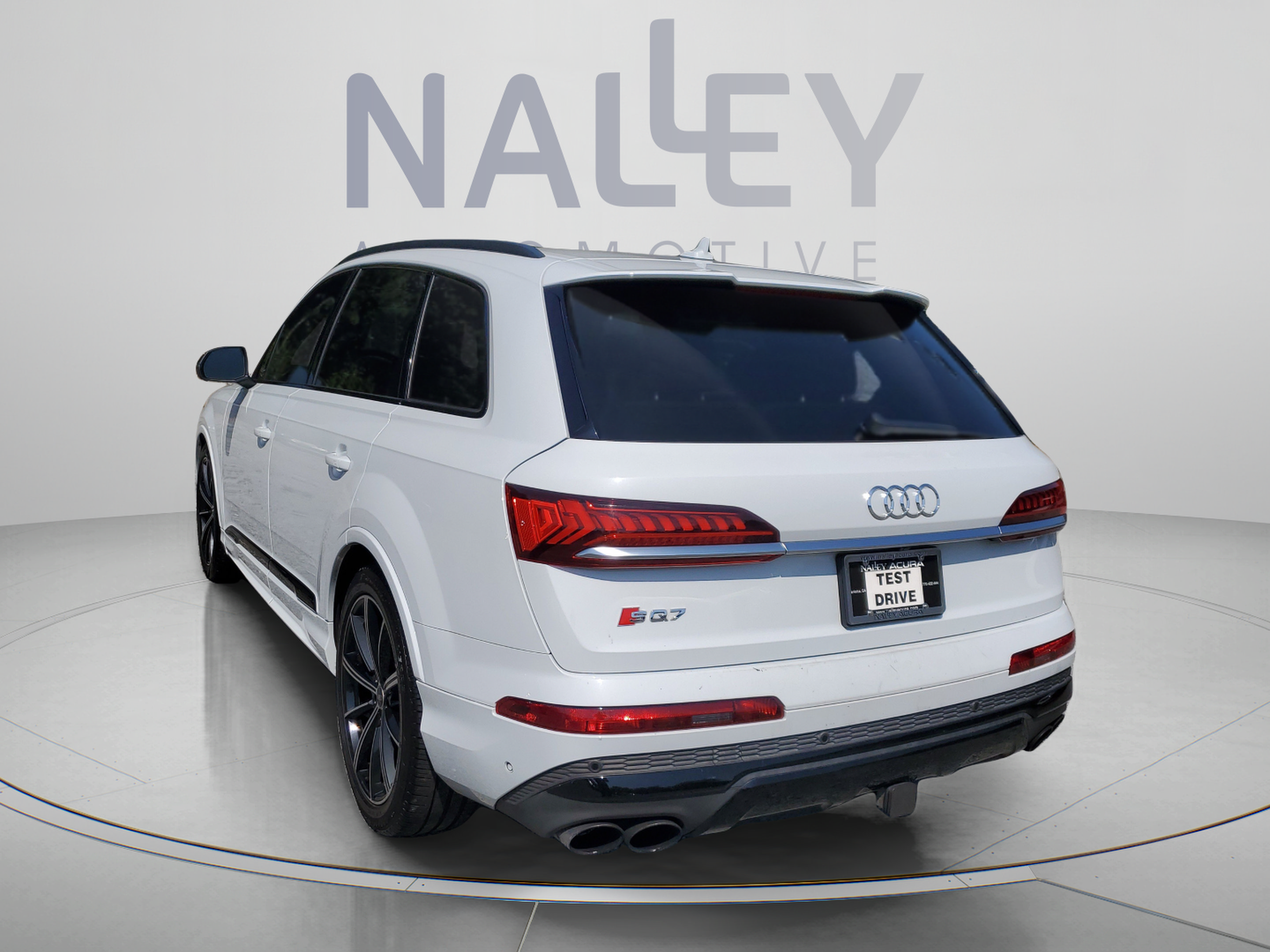 Used 2021 Audi SQ7 Premium Plus w/ Executive Package AWD/4WD image 2