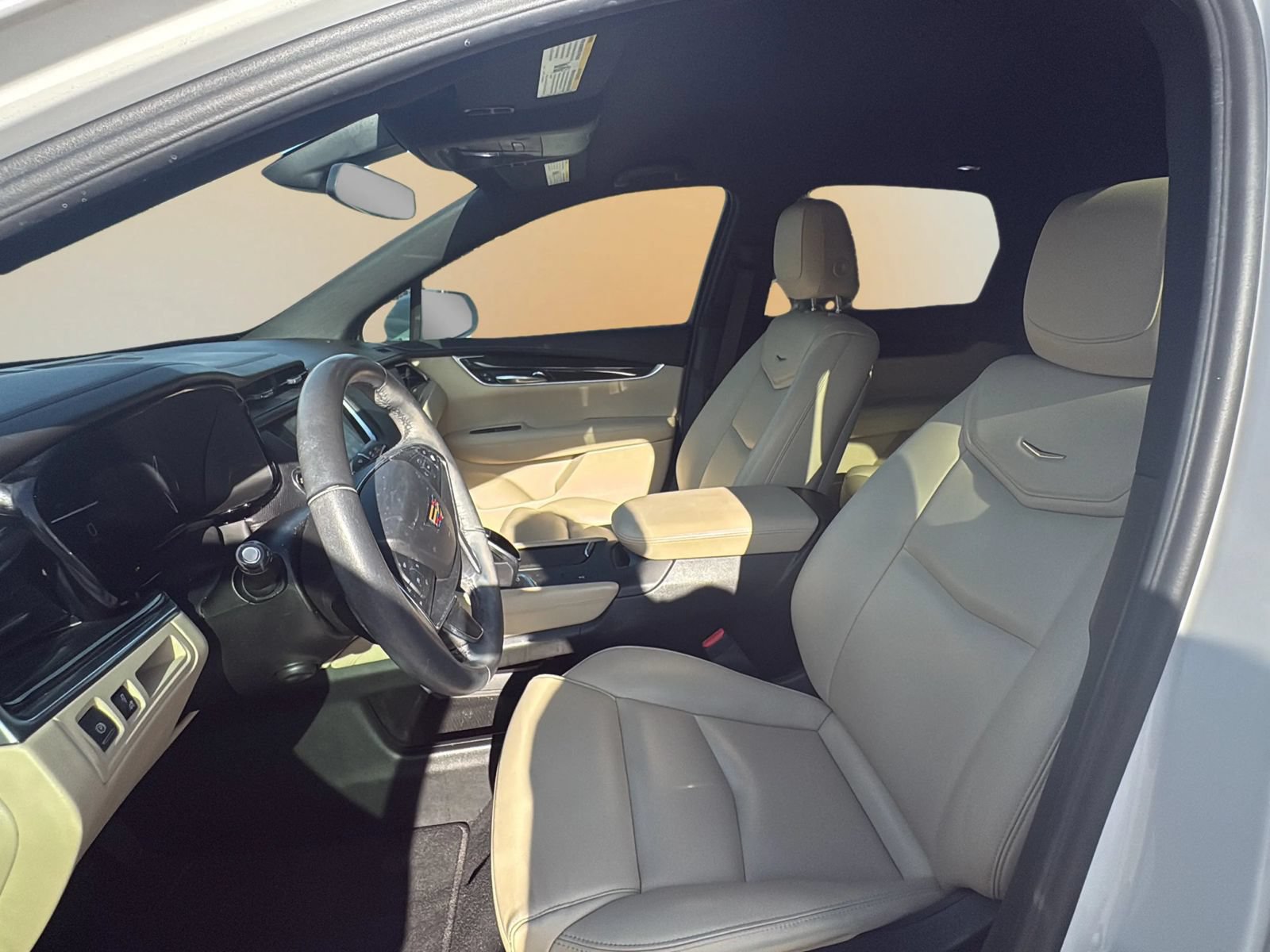 Used 2018 Cadillac XT5 FWD image 26
