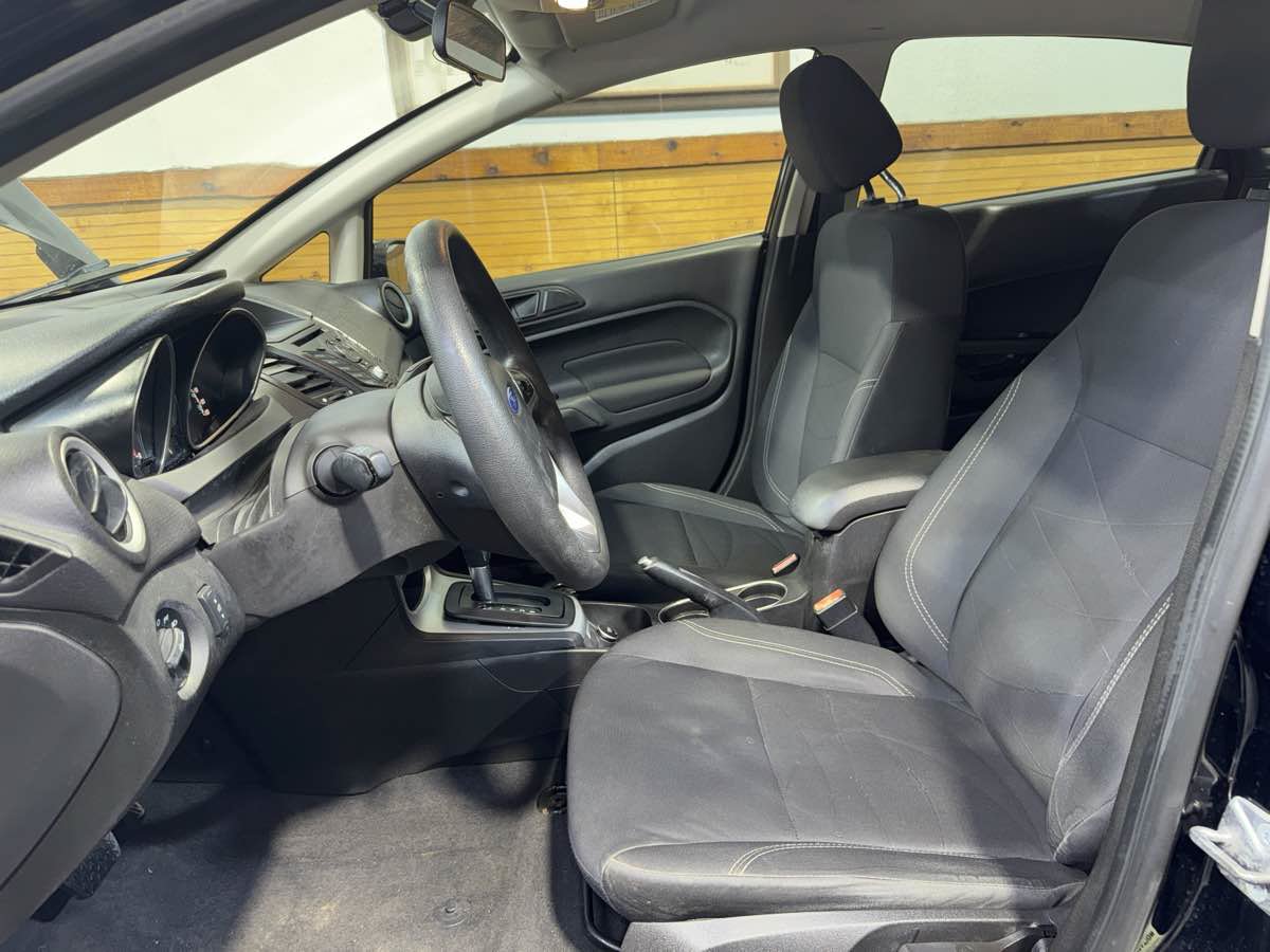 Used 2019 Ford Fiesta SE FWD image 16
