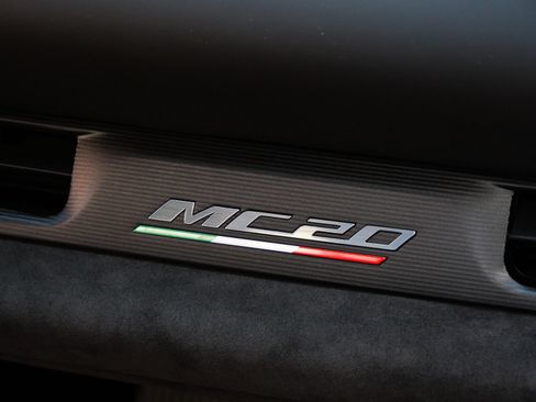 Used 2023 Maserati MC20 Coupe RWD image 28