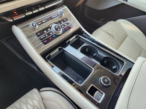 Used 2020 Lincoln Aviator Black Label w/ Dynamic Handling Package image 25