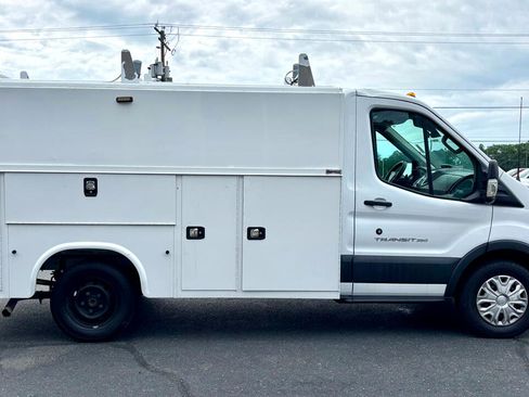 Used 2017 Ford Transit 350 138 w/ Interior Upgrade Package image 5