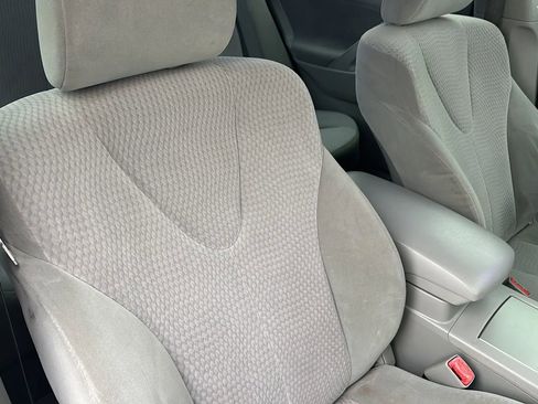 Used 2010 Toyota Camry SE image 19