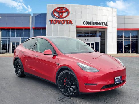Used 2023 Tesla Model Y Performance AWD/4WD image 2