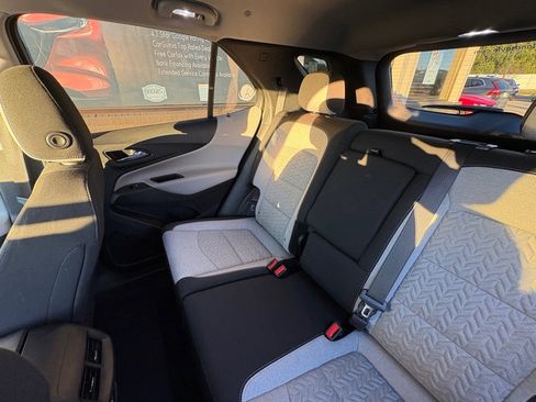 Used 2022 Chevrolet Equinox LS w/ LS Convenience Package image 16