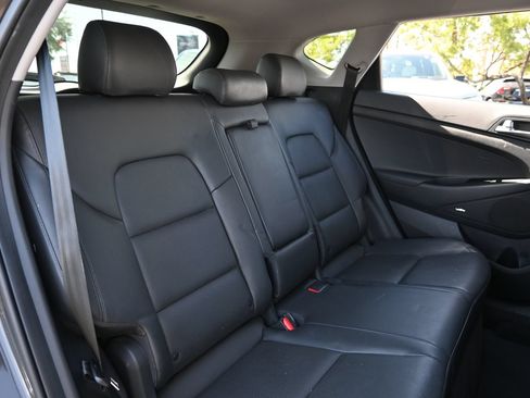 Used 2020 Hyundai Tucson Limited FWD image 23