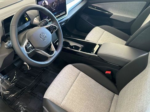 New 2025 Volkswagen ID.4 Pro image 9