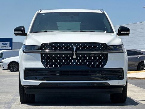 New 2026 Lincoln Navigator Black Label AWD/4WD image 8
