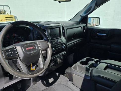 Used 2020 GMC Sierra 1500 4x4 Crew Cab w/ Convenience Package image 13