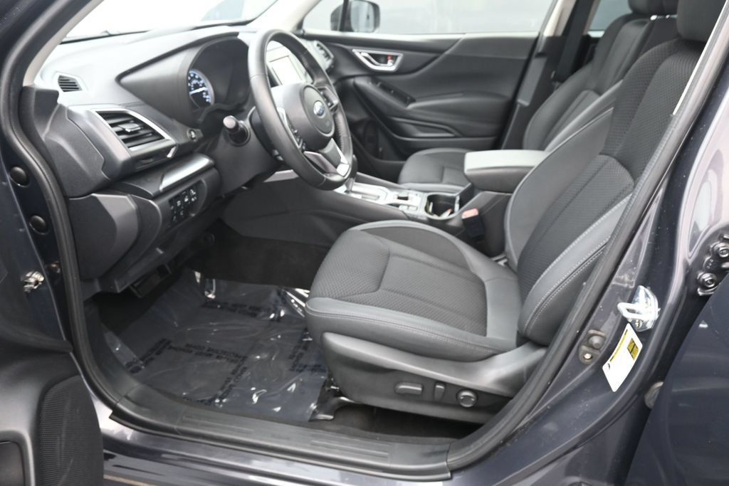 Used 2023 Subaru Forester Premium AWD/4WD image 18