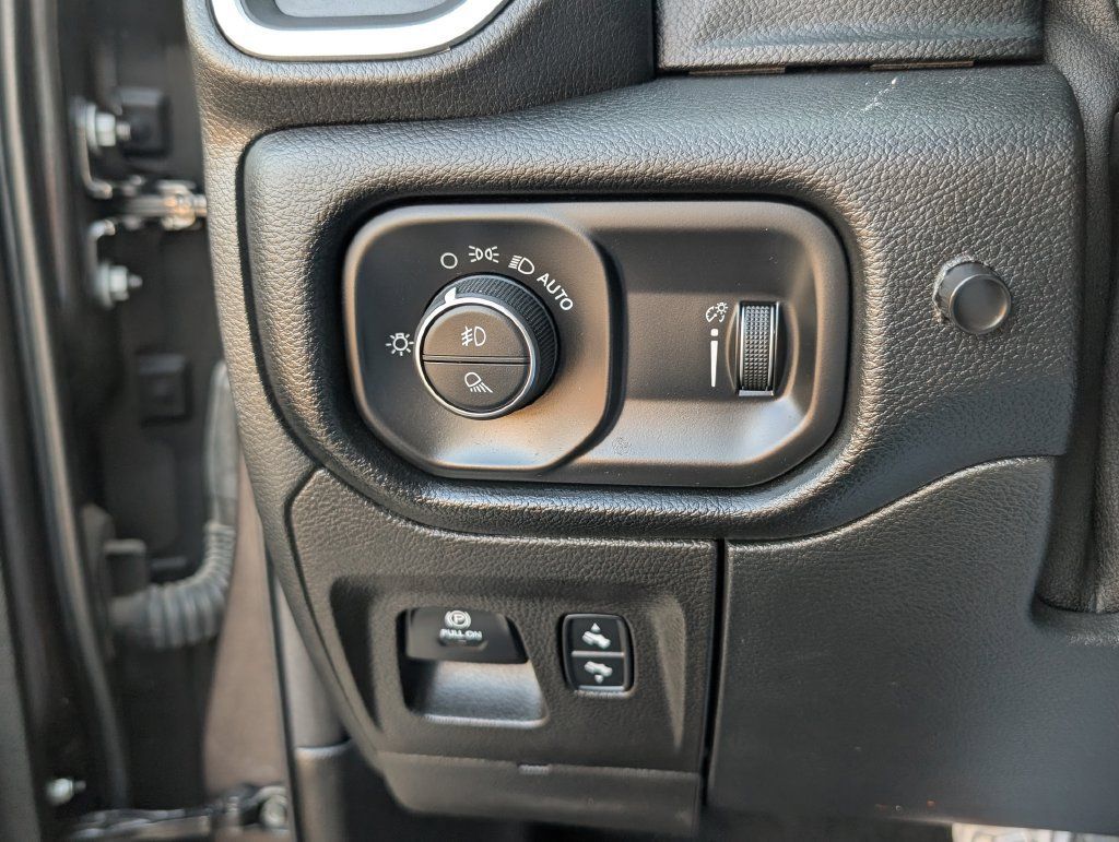 Used 2022 RAM 1500 Lone Star RWD image 13