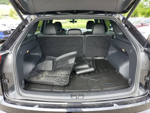 Used 2021 Volkswagen Atlas Cross Sport SE AWD/4WD image 7