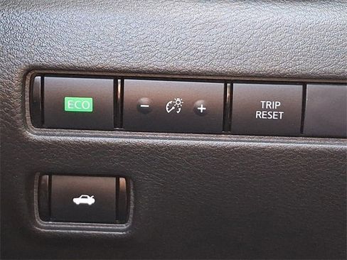 Used 2023 Nissan Sentra SV image 25