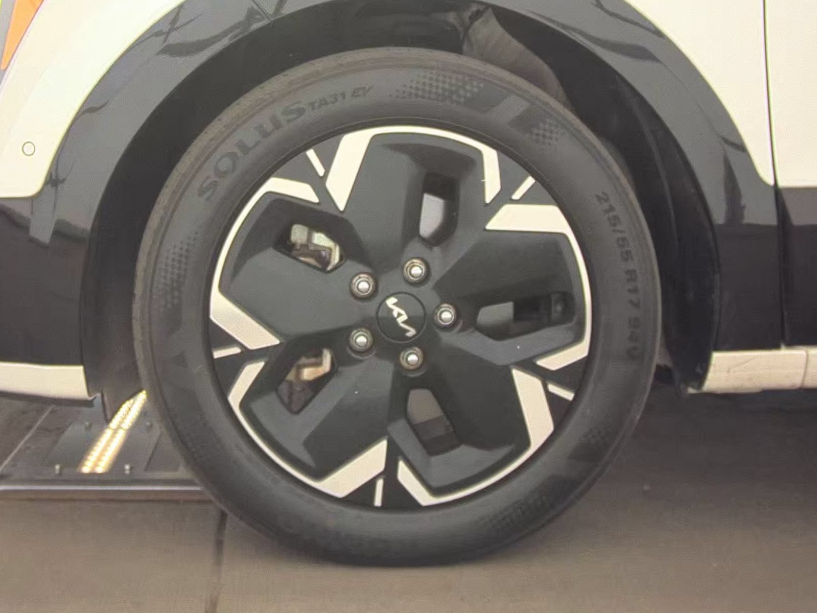 Used 2023 Kia Niro Wave FWD image 23