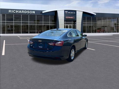 Used 2022 Chevrolet Malibu LT FWD image 5