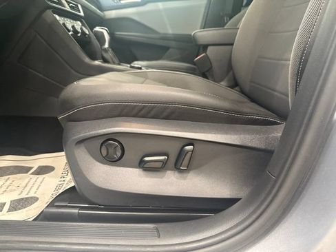 Used 2024 Volkswagen Taos SE AWD/4WD image 9