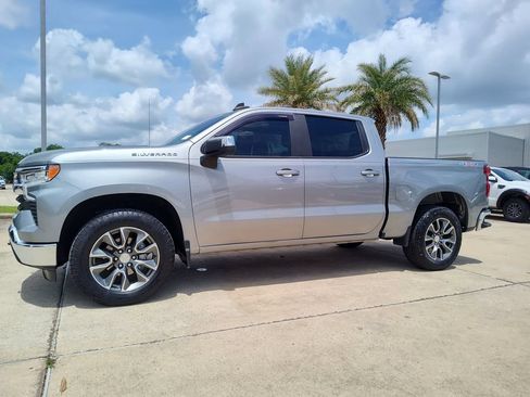 Used 2023 Chevrolet Silverado 1500 LT AWD/4WD image 3